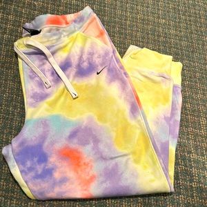 EUC WOMENS NIKE MULTI COLORED JOGGER SIZE XL